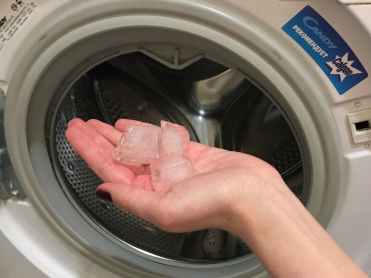 30+ Washing Hacks For A Stress-Free Laundry Day - more hackz